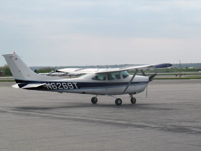 Cessna Skylane RG (N6269T) - Note the STOL kit.