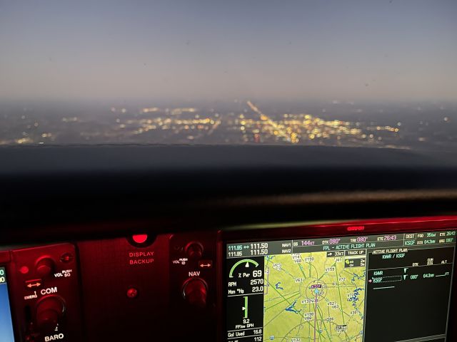 N136RW — - Instrument approach at KSGF