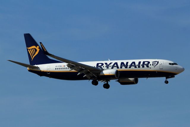 Boeing 737-800 (EI-FZW) - 17 aout 2017 morning