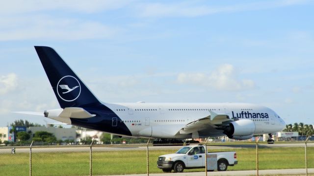 Airbus A380-800 (D-AIMC) - Lufthansa Airbus A380-800"In New Livery!"Rolling Down the runway for Frankfurt(EDDF)