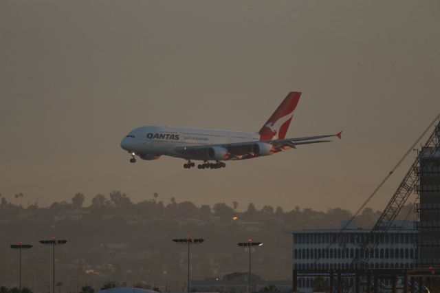 Airbus A380-800 (VH-OQL)