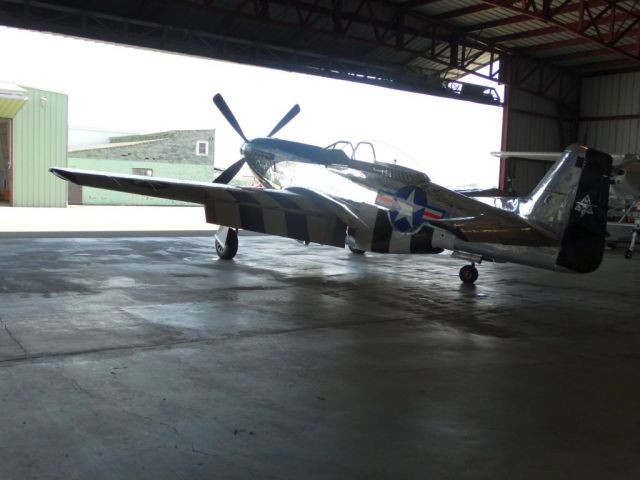 North American P-51 Mustang (N51HY)