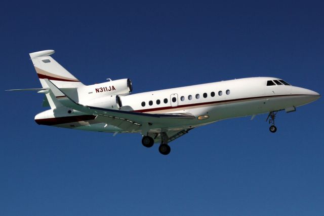 Dassault Falcon 900 (N311JA)