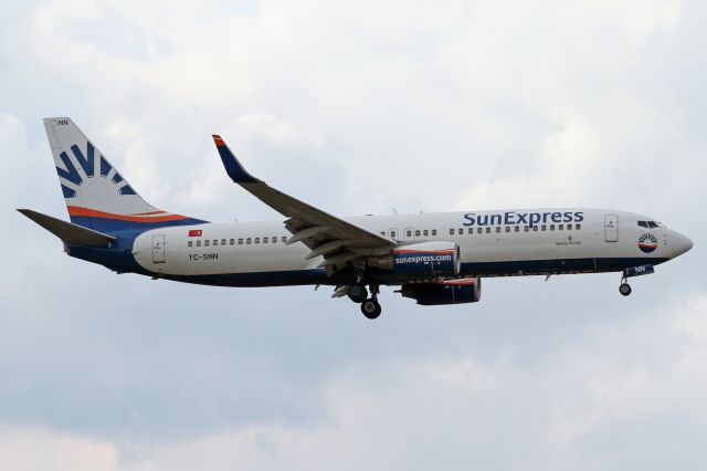 Boeing 737-800 (TC-SNN)