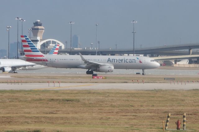 Airbus A320 (N928AM)