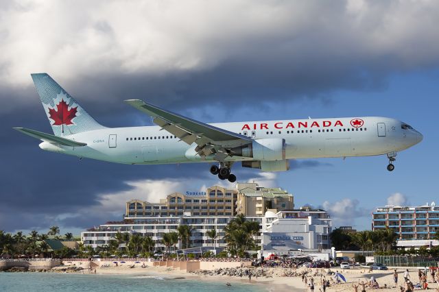 BOEING 767-300 (C-GHLK) - My first photo of an Air Canada Plane - Feb 18, 2012