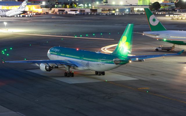 Airbus A330-200 (EI-DAA)