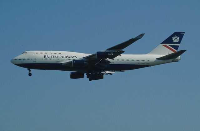 Boeing 747-400 (G-BNLT) - Final Approach to Narita Intl Airport Rwy34L on 1997/11/09