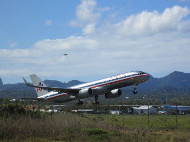 Boeing 757-200 (N606AA)