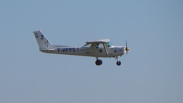 Cessna 152 (F-HFPS) - TAJP Livery