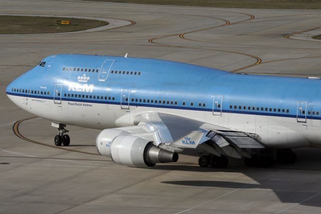 Boeing 747-400 (PH-BFO) - Mar. 9, 2008.