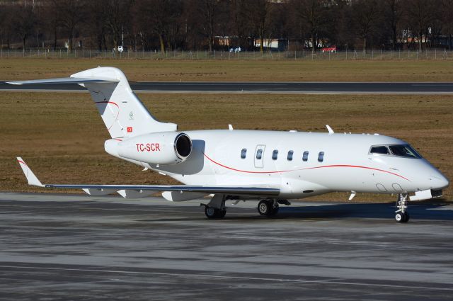 Bombardier Challenger 300 (TC-SCR)