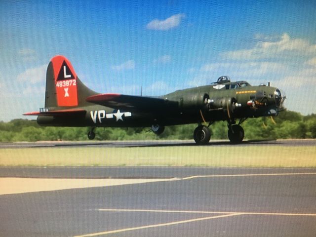 Boeing B-17 Flying Fortress (N7227C)