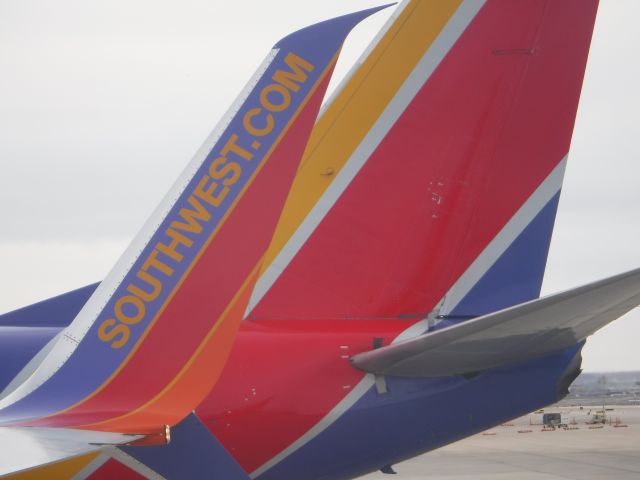 Boeing 737-700 (N7846A) - Getting ready for departure from the Boise, Idaho airport