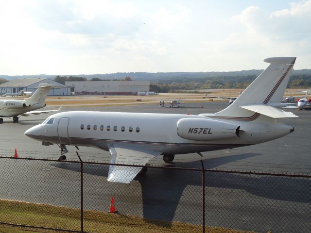 Dassault Falcon 2000 (N57EL) - FTY 10/20/10