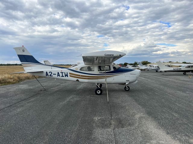 Cessna Centurion (A2-AIW) - At Maun, Botswana. 19-MAY-2022.