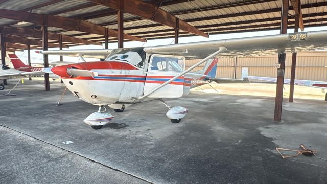 Cessna Skyhawk (N2535Y)
