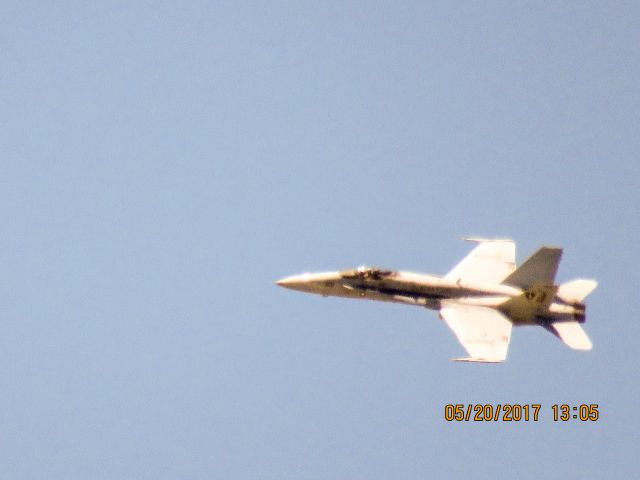 McDonnell Douglas FA-18 Hornet (76-3761)