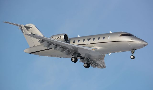 Canadair Challenger (C-FJCB)