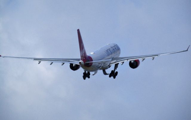 Airbus A330-200 (G-VWND)