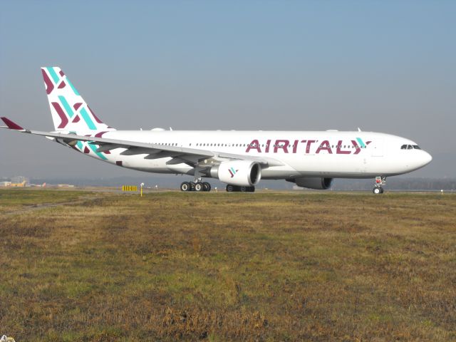 Airbus A330-200 (EI-GGR)