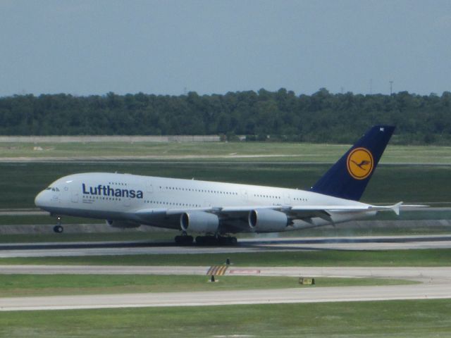 Airbus A380-800 (D-AIME)