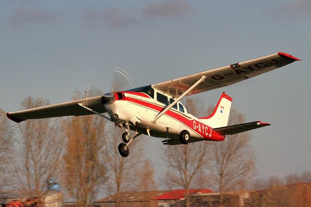 Cessna 206 Stationair (G-AYCJ)