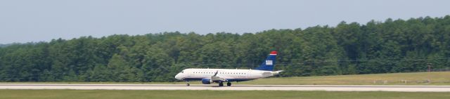 Embraer 170/175 (N108HQ)