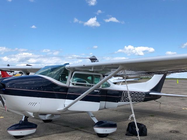 Cessna Skylane (N58888) - Old design, old paint..... in 1991.