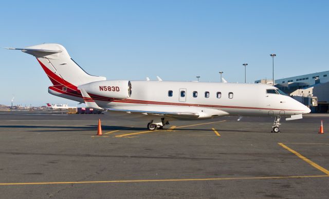 Bombardier Challenger 300 (N583D) - 2nd photo ever uploaded of N583D on FlightAware.Com !