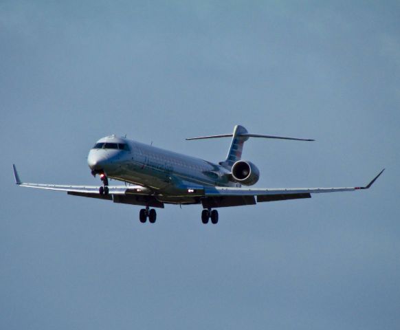 Canadair Regional Jet CRJ-900 (N556NN)