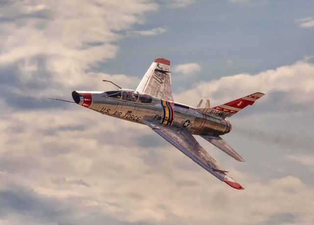 North American Super Sabre (N2011V)