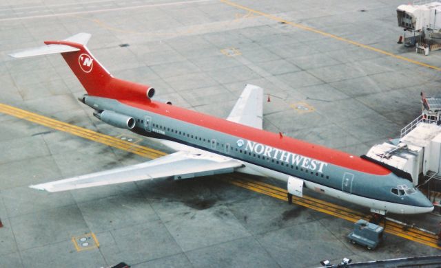 BOEING 727-200 (N727RW) - This is a scanned print, apologize for the quality on some. I wish Id had a digital camera back then! Taken late 90s early 2Ks