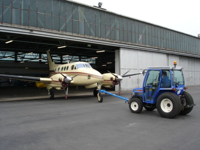 Beechcraft King Air 90 (N43MB)