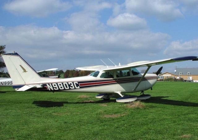 Cessna Skyhawk (N9803C)