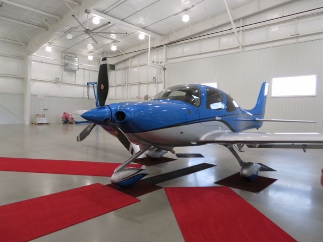 Cirrus SR-22 (N865KA)