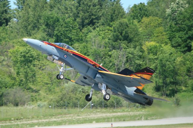 18-8761 — - Vintage Wings Gatineau, QC - RCAF CF-18 Demo Team 2016 painted to Commemorate British Commonwealth Training Program WW2