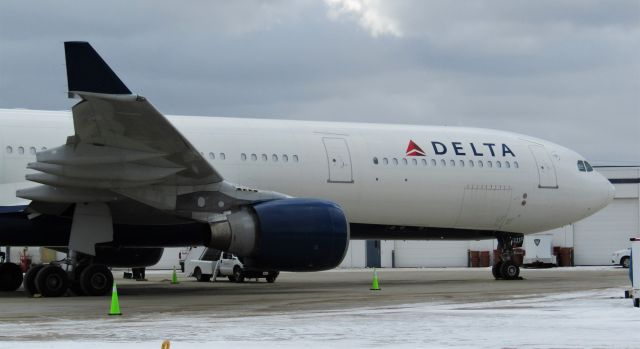 Airbus A330-300 (N815NW) - Bills charter Delta A330-300! Headed to MCI.