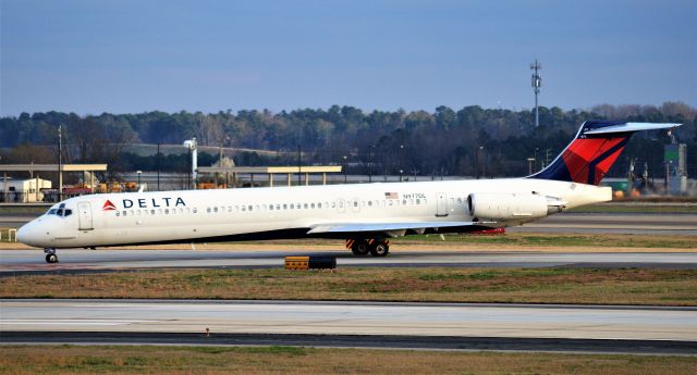 McDonnell Douglas MD-88 (N977DL)