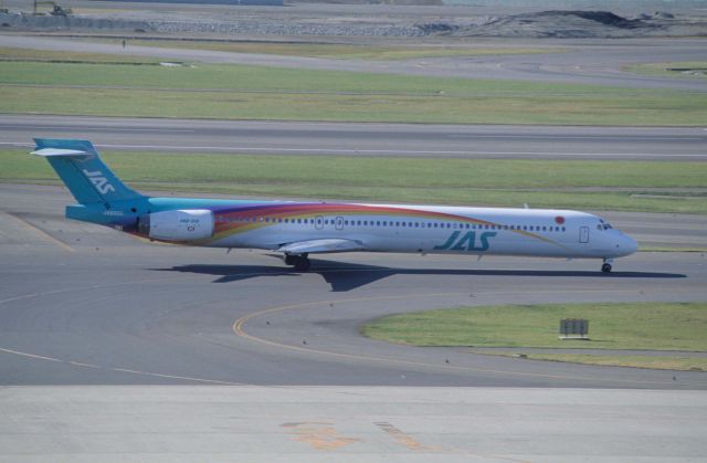 McDonnell Douglas MD-90 (JA8066) - Taxing at Tokyo-Haneda Intl Airport on 1997/12/11 " No5 Kurosawa c/s "