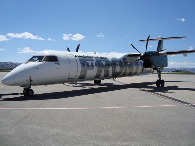 de Havilland Dash 8-100 (N502LX)