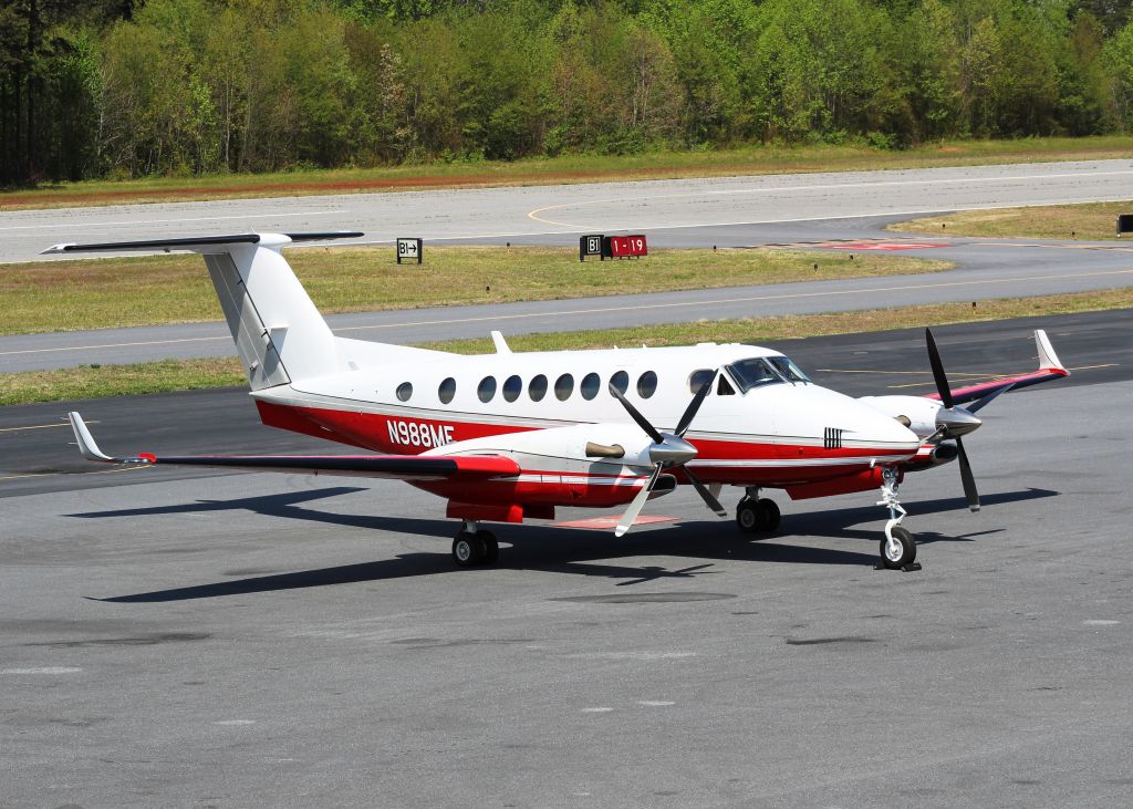 Beechcraft Super King Air 350 (N988ME)