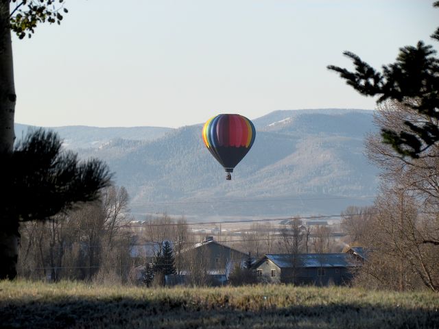 Unknown/Generic Balloon — - Steamboat Springs October 2011. Canon SX-30.