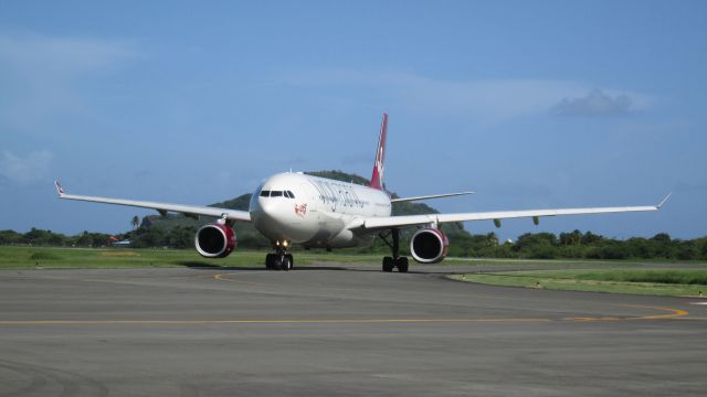 Airbus A330-300 (G-VRAY)