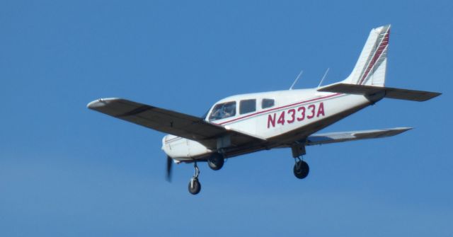 Piper Cherokee (N4333A) - On short final is this 1983 Piper PA-28-161 Cherokee from the Winter of 2022.