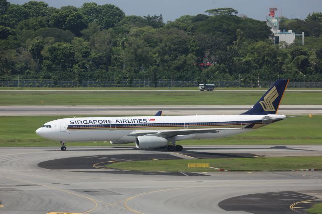 Airbus A330-300 (9V-SSG)