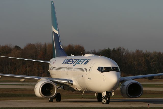 Boeing 737-700 (C-GWJG) - October 25, 2007 - arrived Kitchener