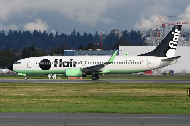 Boeing 737-800 (C-FFLC)