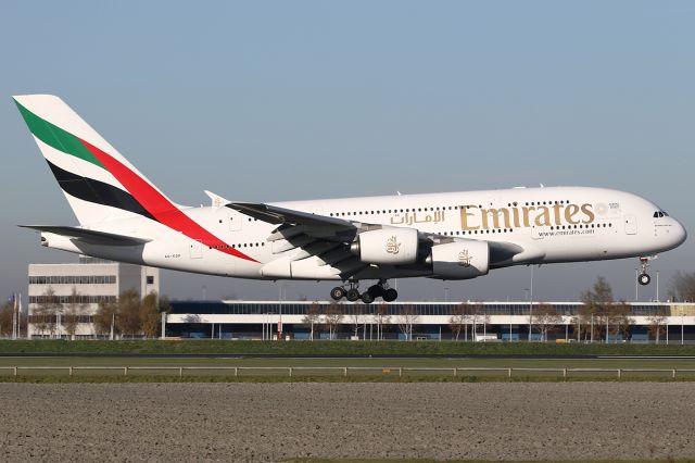 Airbus A380-800 (A6-EDP)