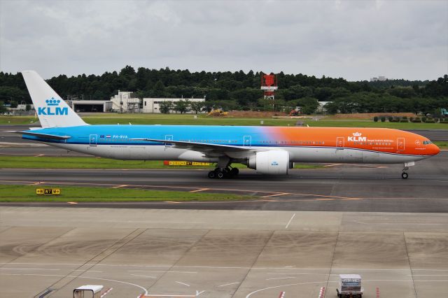 BOEING 777-300 (PH-BVA)